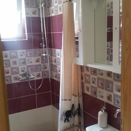 Adriatic Queen Guest house Gdinj