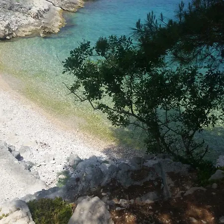 Guest house Adriatic Queen Gdinj