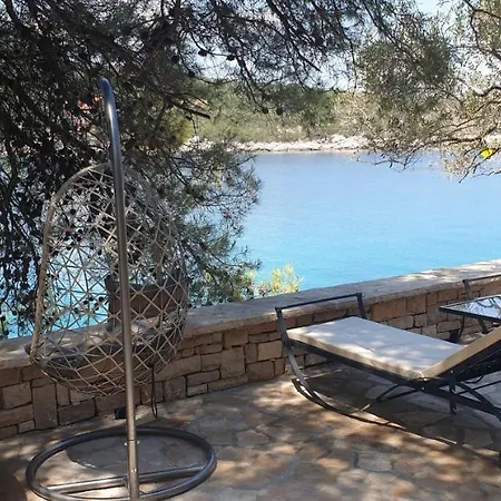 Guest house Adriatic Queen Gdinj