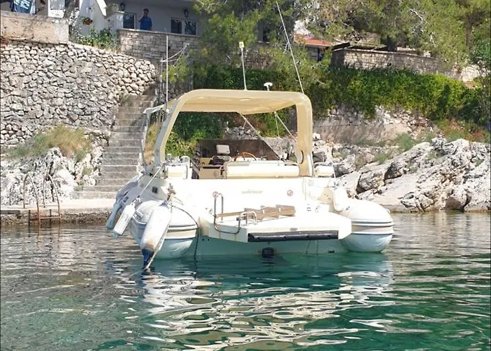 Adriatic Queen بيت ضيافة