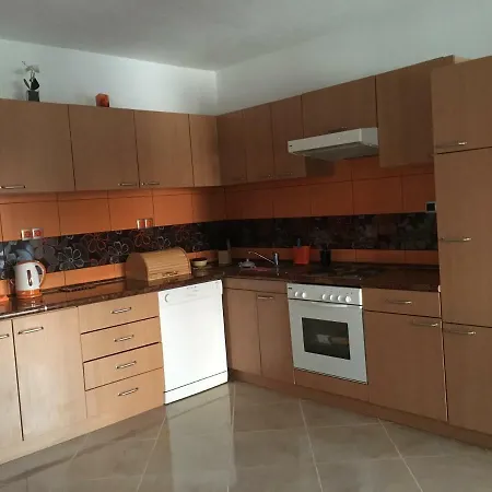 Adriatic Queen Gostinjska kuća