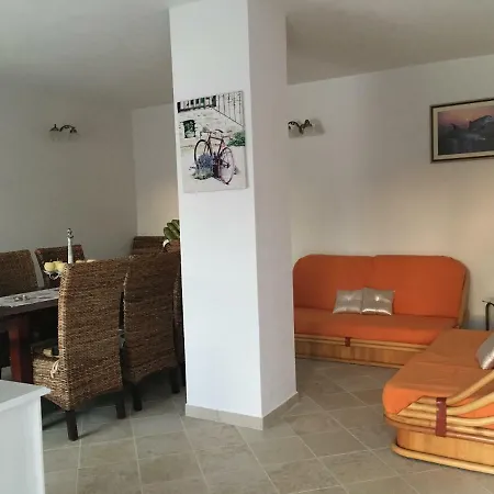 Adriatic Queen Gostinjska kuća Gdinj